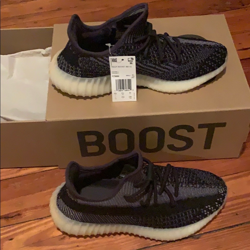 Yeezy Boost 350 V2